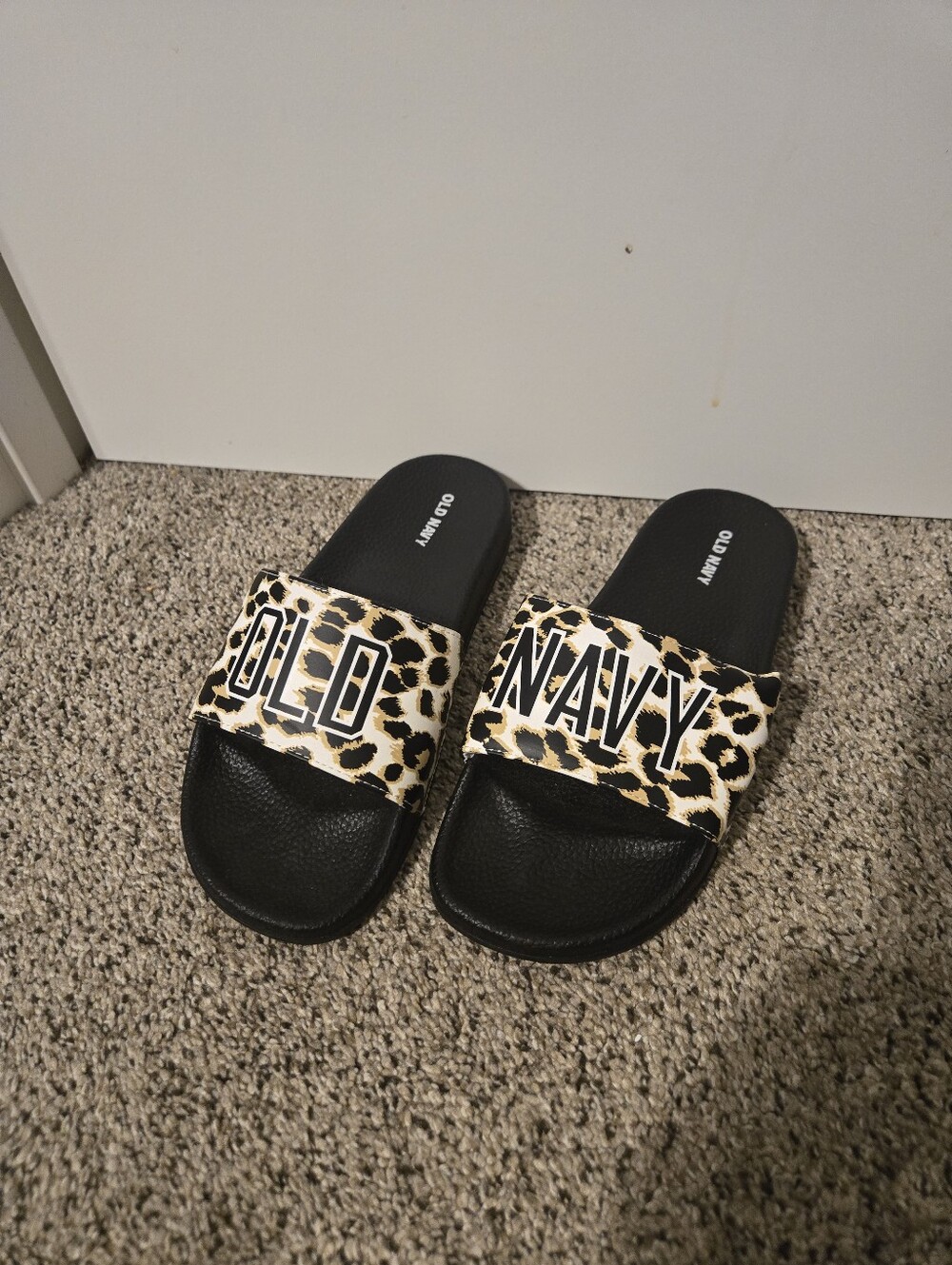 Old Navy Womens Leopard Print Slide Sandals - Black/Beige